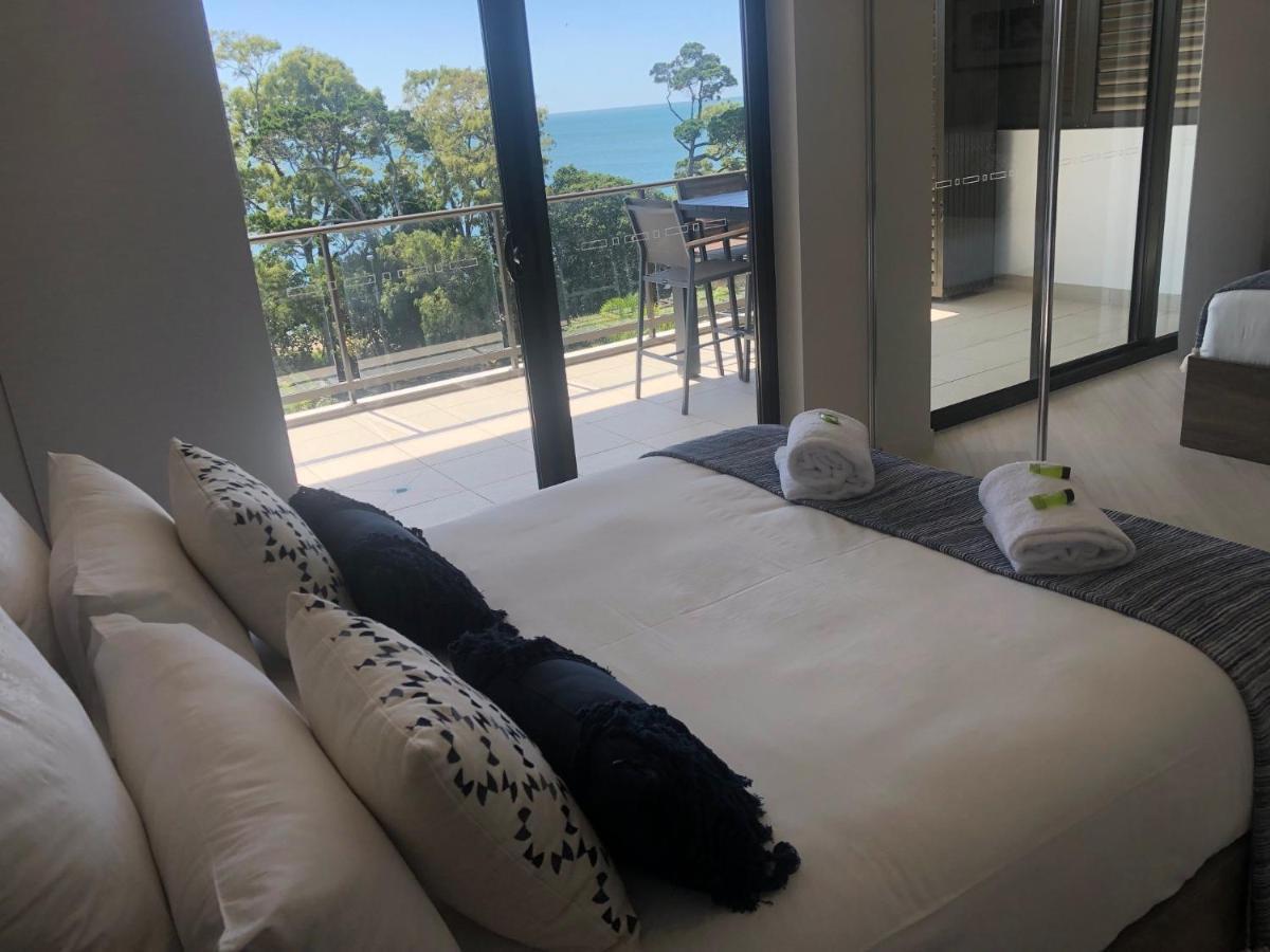 Grand Mercure Allegra Hervey Bay Exterior photo A bedroom at the resort