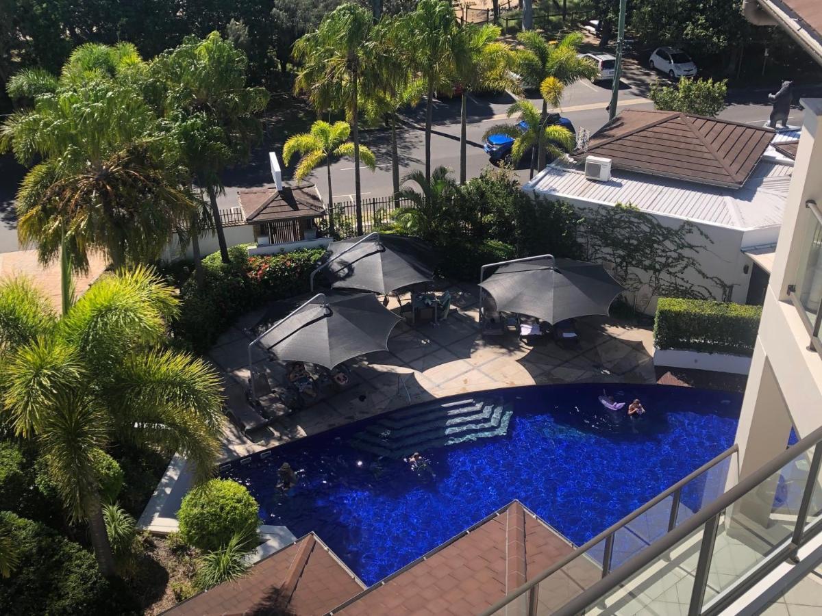 Grand Mercure Allegra Hervey Bay Exterior photo The pool at the hotel