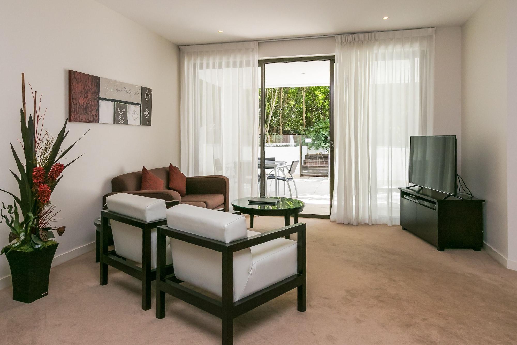 Grand Mercure Allegra Hervey Bay Exterior photo A living room