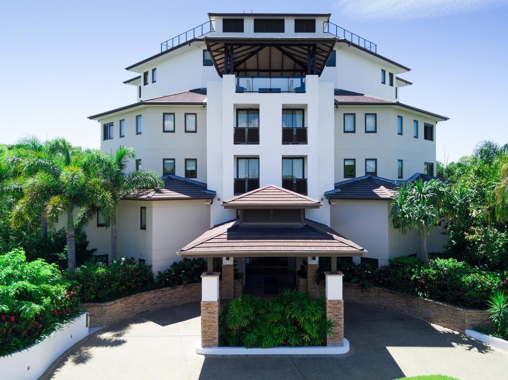 Grand Mercure Allegra Hervey Bay Exterior photo The hotel's main building