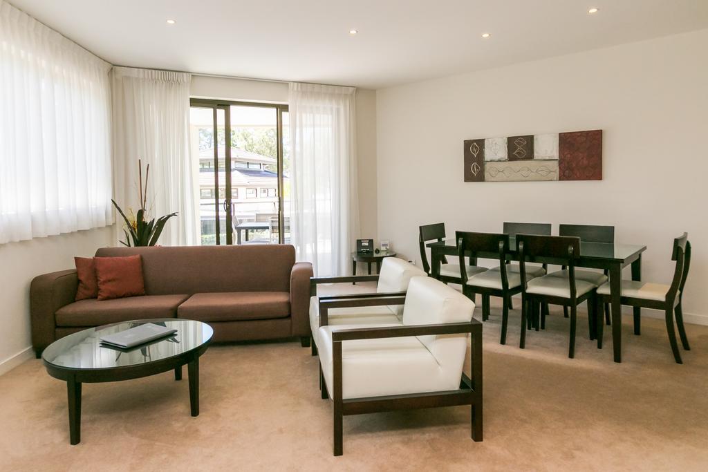 Grand Mercure Allegra Hervey Bay Exterior photo A living room
