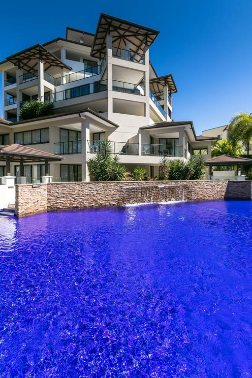 Grand Mercure Allegra Hervey Bay Exterior photo The pool at the W Hotel