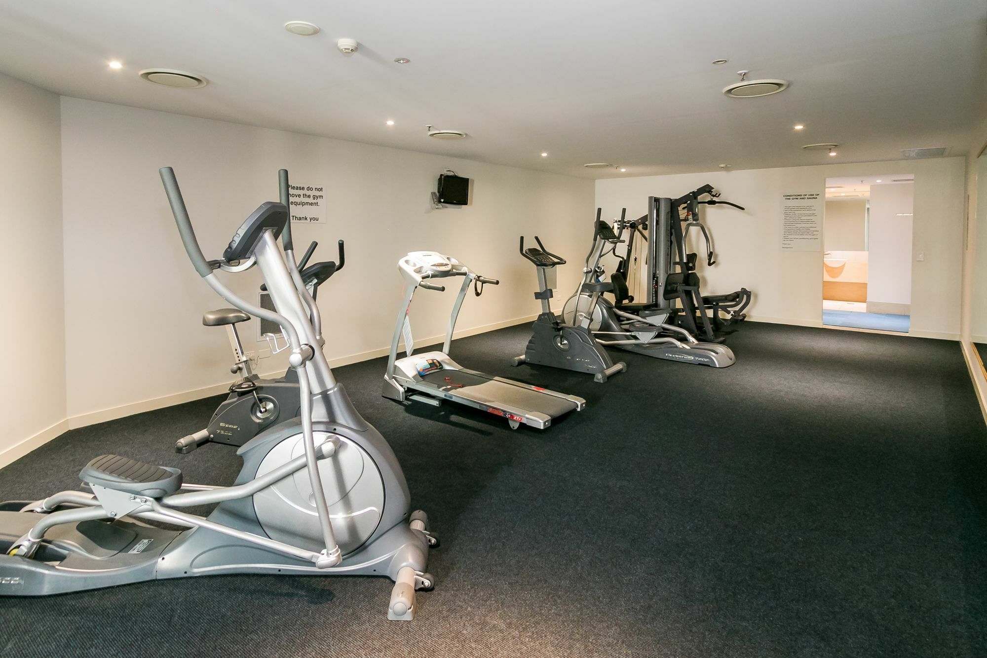 Grand Mercure Allegra Hervey Bay Exterior photo The gym at the hotel